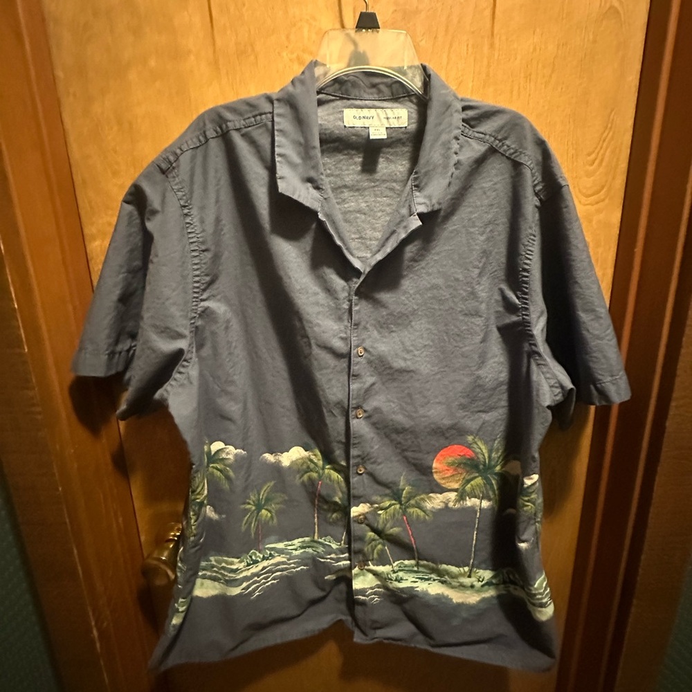 Old Navy Men’s Blue Tropical Print Shirt